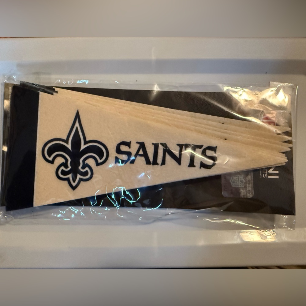 New Orleans Saints Mini Pennant 4” x 9”
